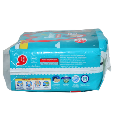 Pampers 30 Pants Medium
